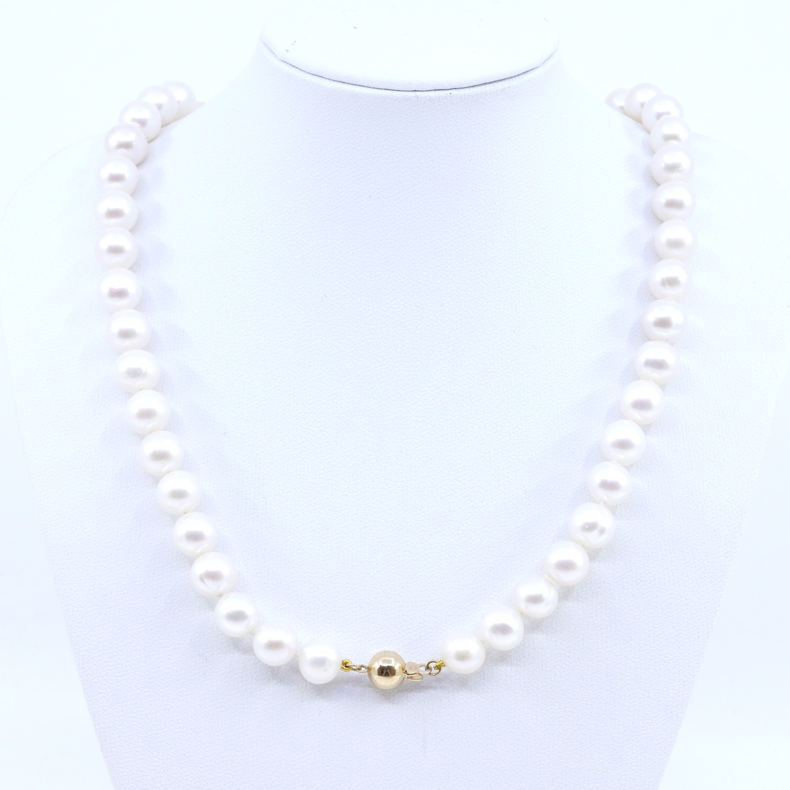 Pärlcollier med guldlås 18K 0,7g Längd 45cm Bredd Ø8,5mm