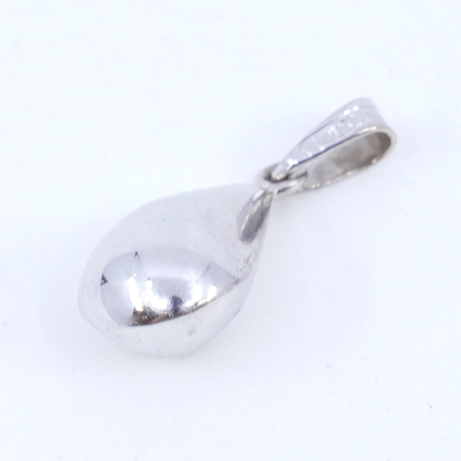 Hänge Vitguld 18K 0,7g