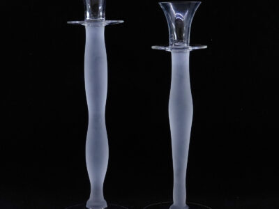 Ett Par ljusstakar "Celeste" Orrefors design Anne Nilsson höjd från 30,5-33,5 cm