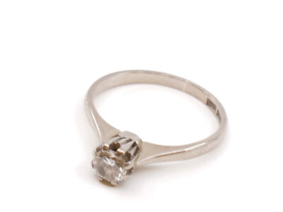 Ring vitguld med diamant 0,40ct 18K 2,7g Ø17¼
