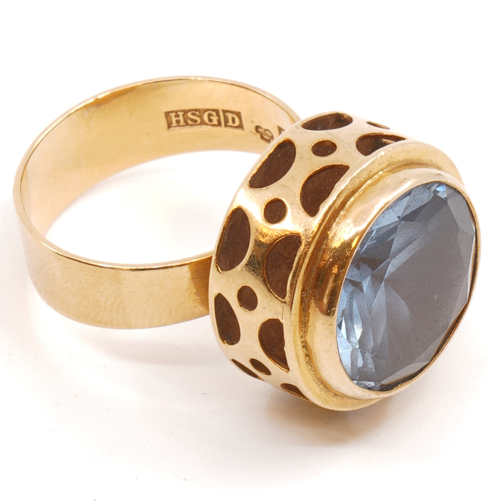 Ring med blå sten Guld 18K brv 8,49g Ø17