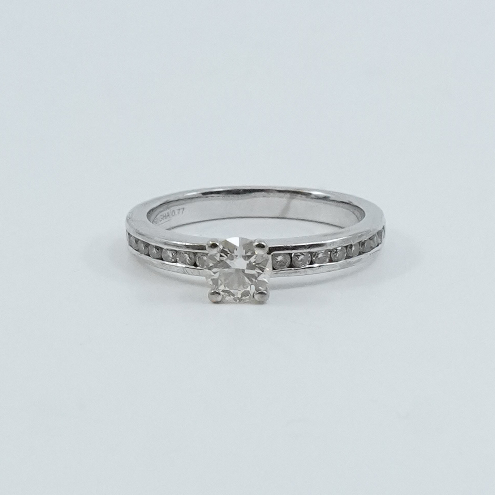 Ring vitguld18K 4,3g