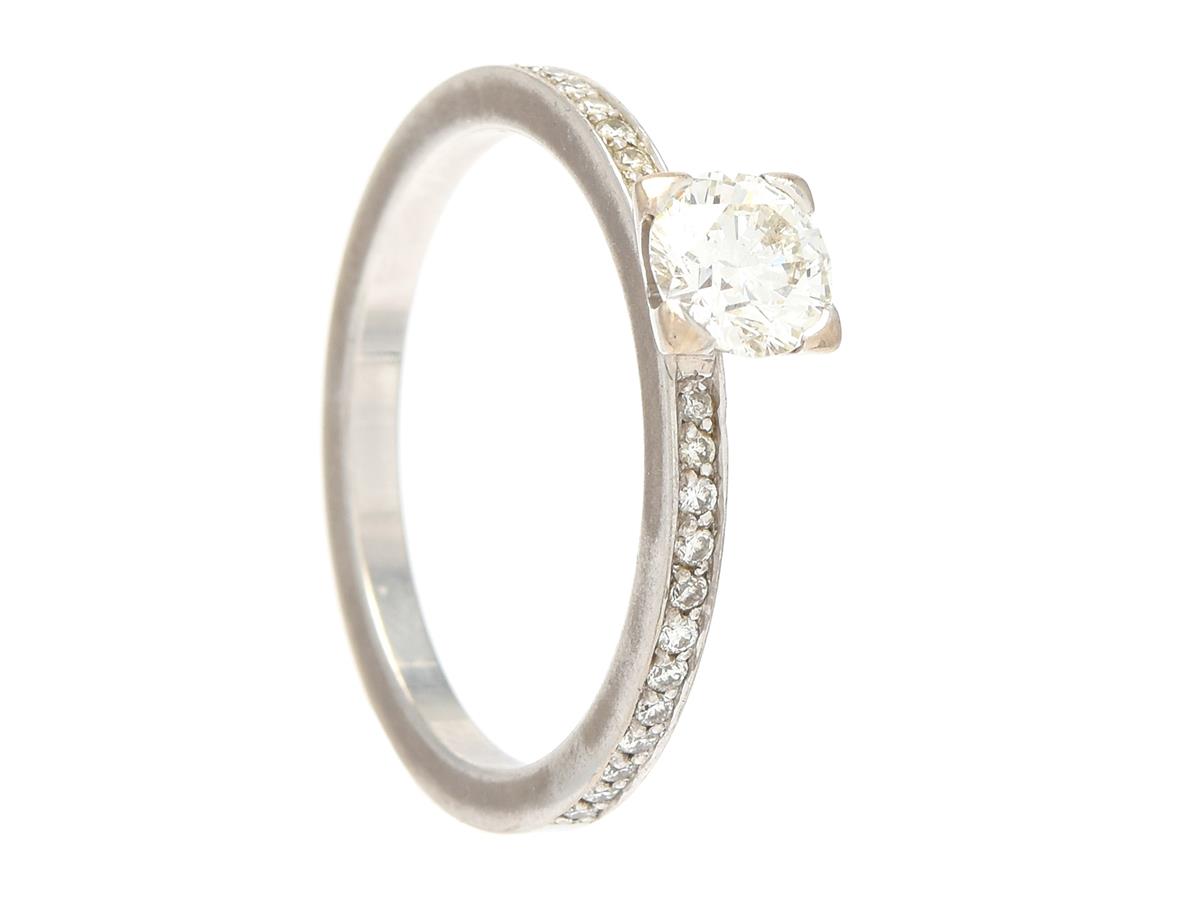 Ring med diamanter 18K Ø19