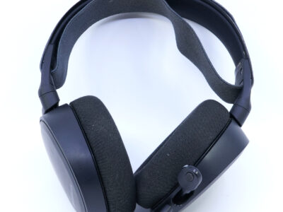 Hörlurar Steelseries troligtvis Arctis-serie