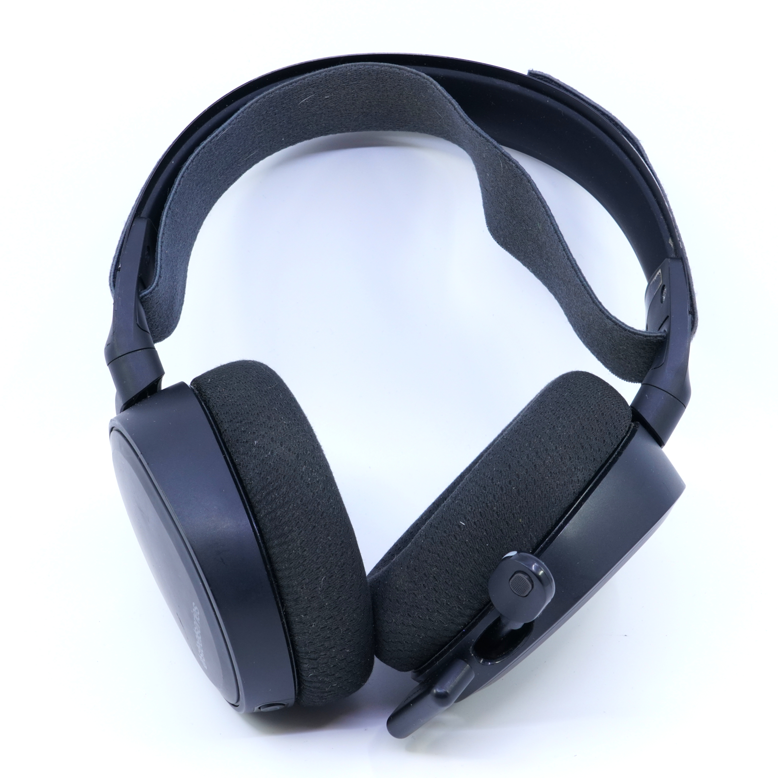 Hörlurar Steelseries troligtvis Arctis-serie