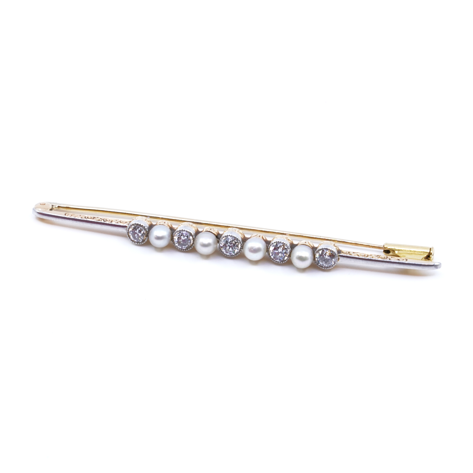 Brosch med pärlor & diamanter 18K