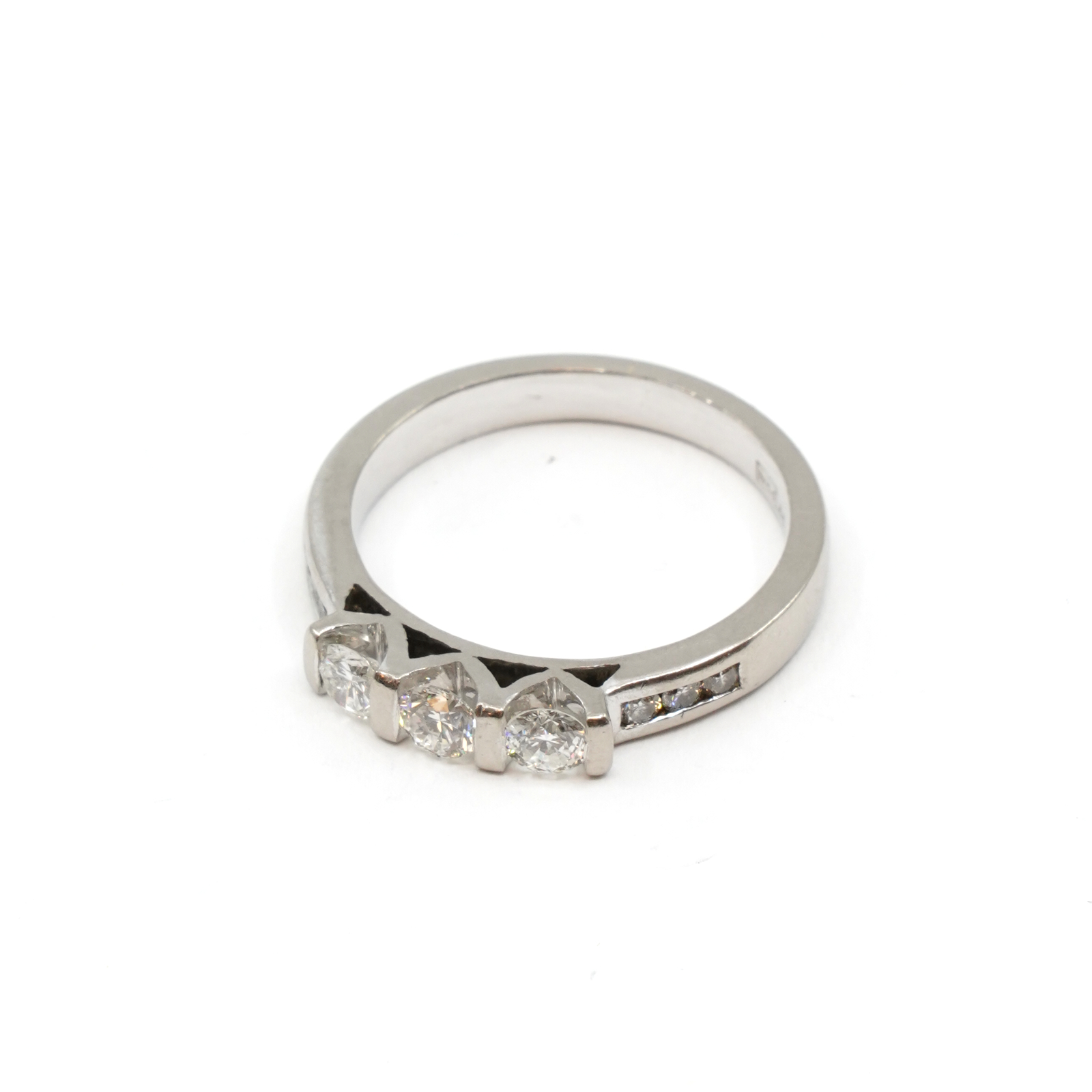 Ring Vitguld 18K Med diamanter