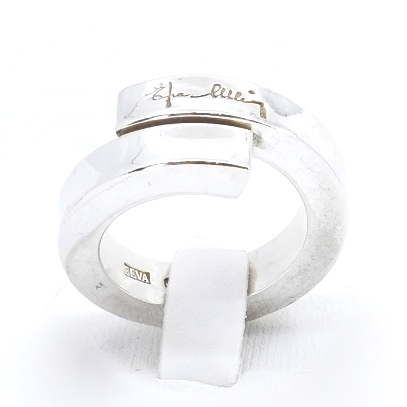 Ring Efva Attling