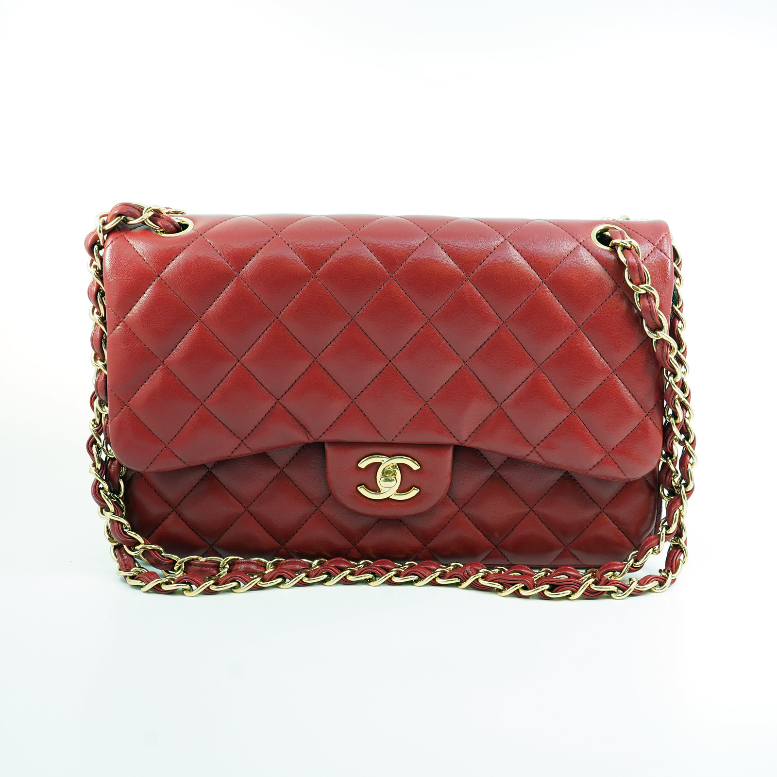 Chanel Classic Red Flap med guldfärgade beslag, bredd: 31cm höjd: 20cm
