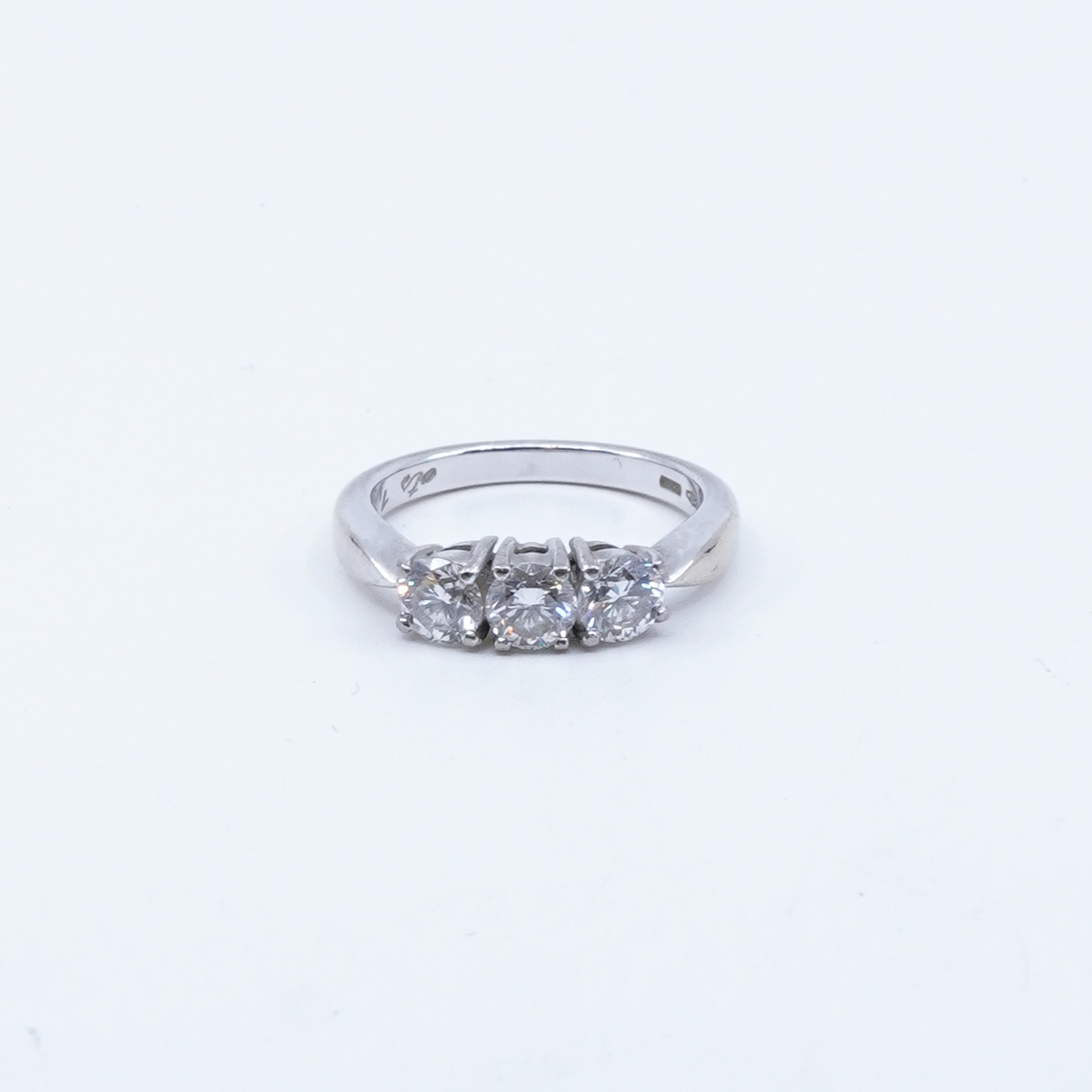 Ring Vitguld 18K