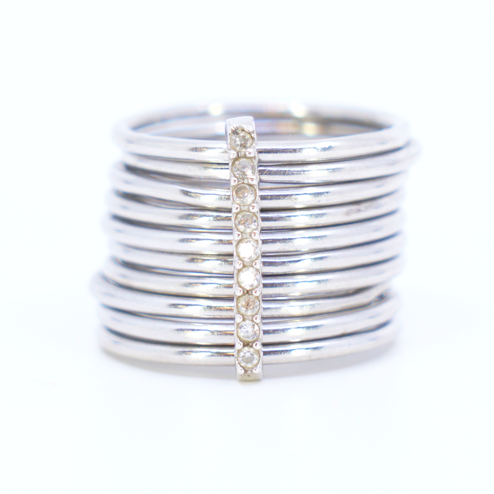 Silverring med stenar