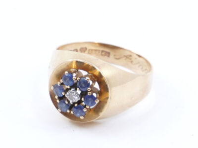 Ring med diamant 1xca0,03ct och blå stenar 18K 4,5g Ø17,75, graverad