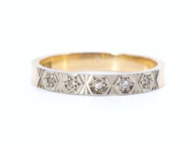 Guldring med diamanter 5x ca 0,01ct