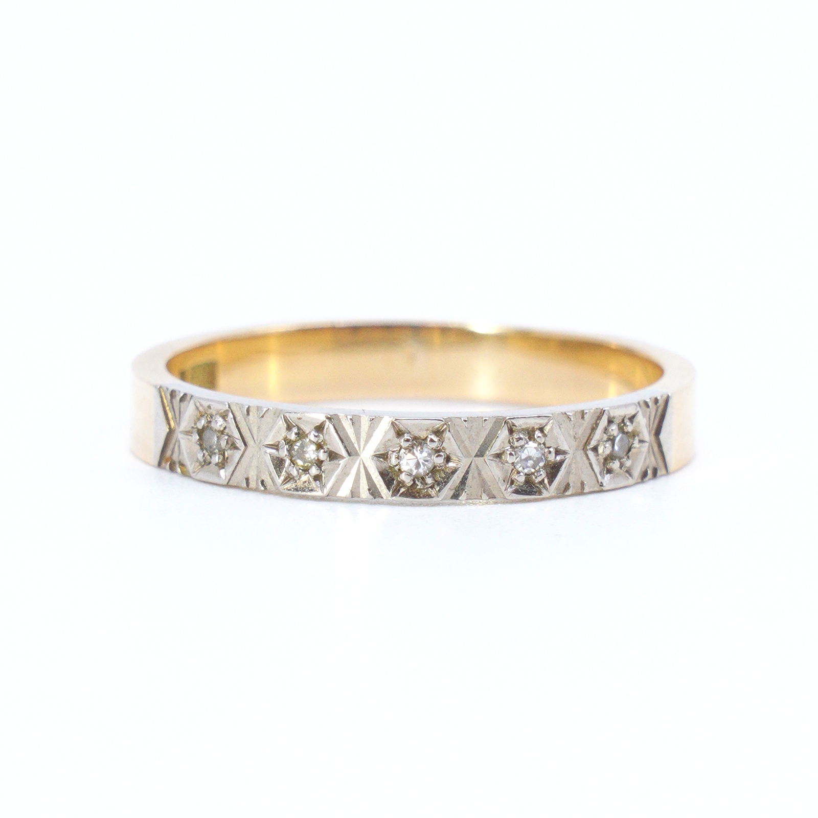 Guldring med diamanter 5x ca 0,01ct