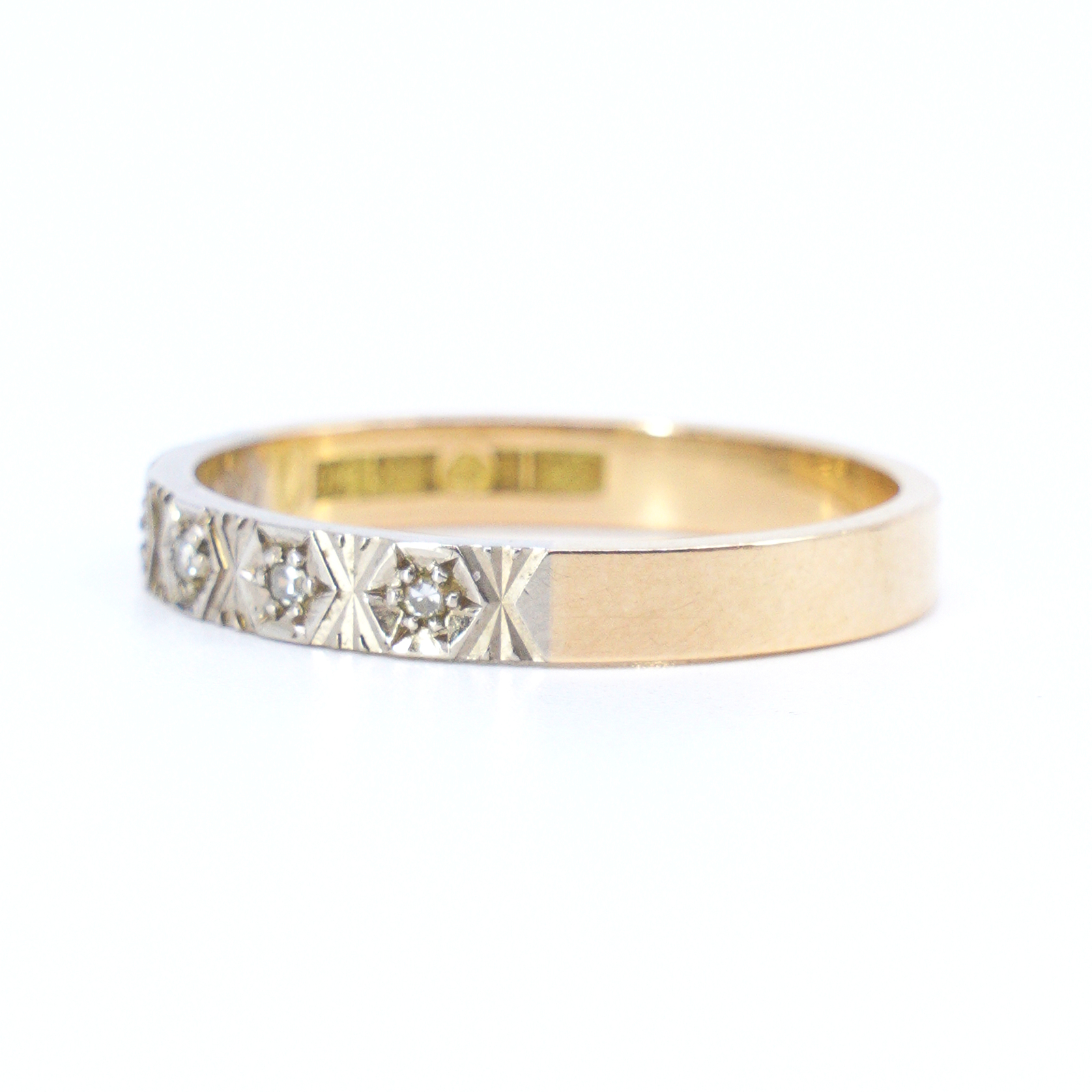 Guldring med diamanter 5x ca 0,01ct
