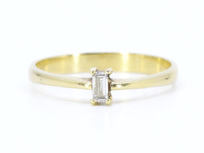 Solitärring med baguetteslipad diamant 1x ca 0,16ct