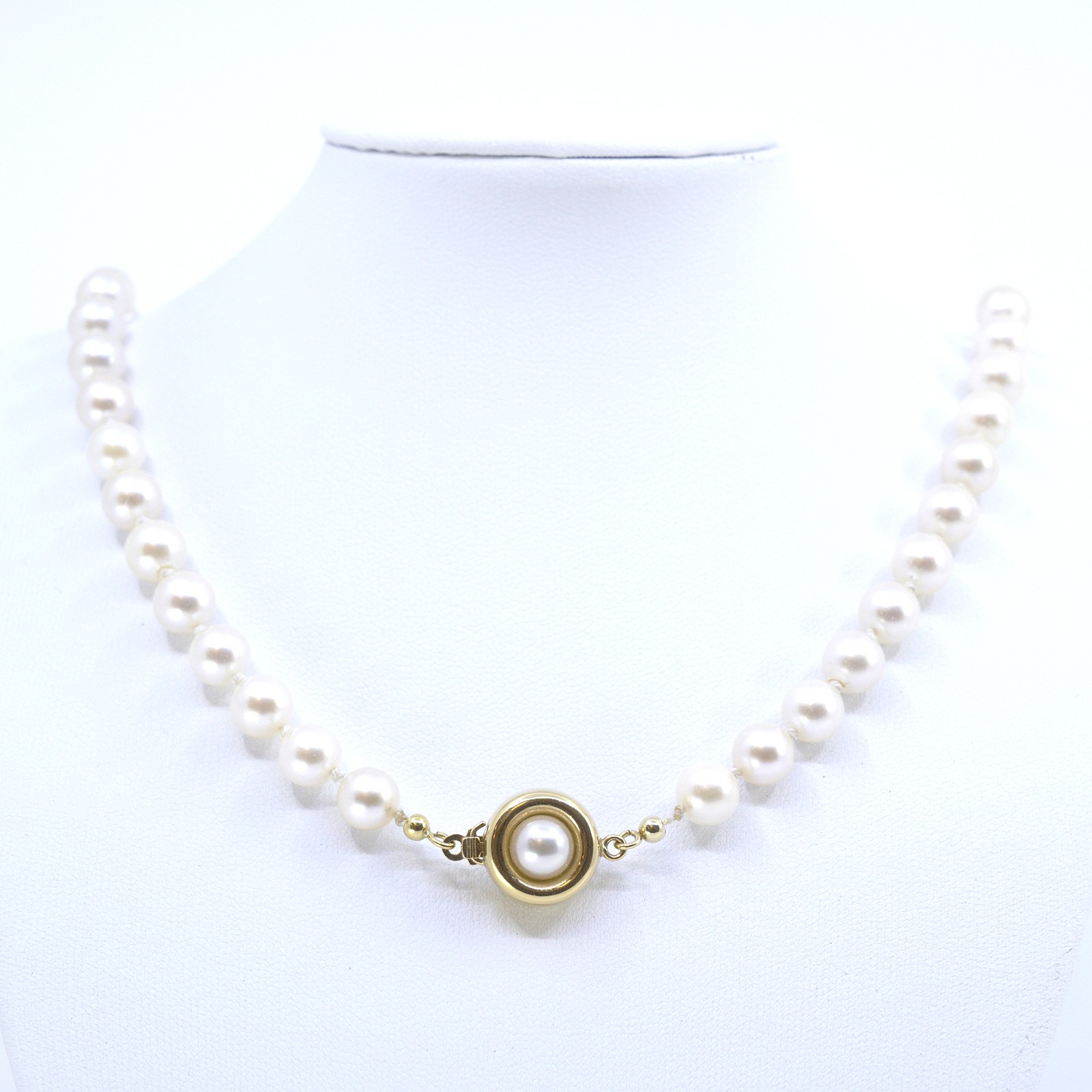 Collier med odlade saltvattenpärlor & guldlås