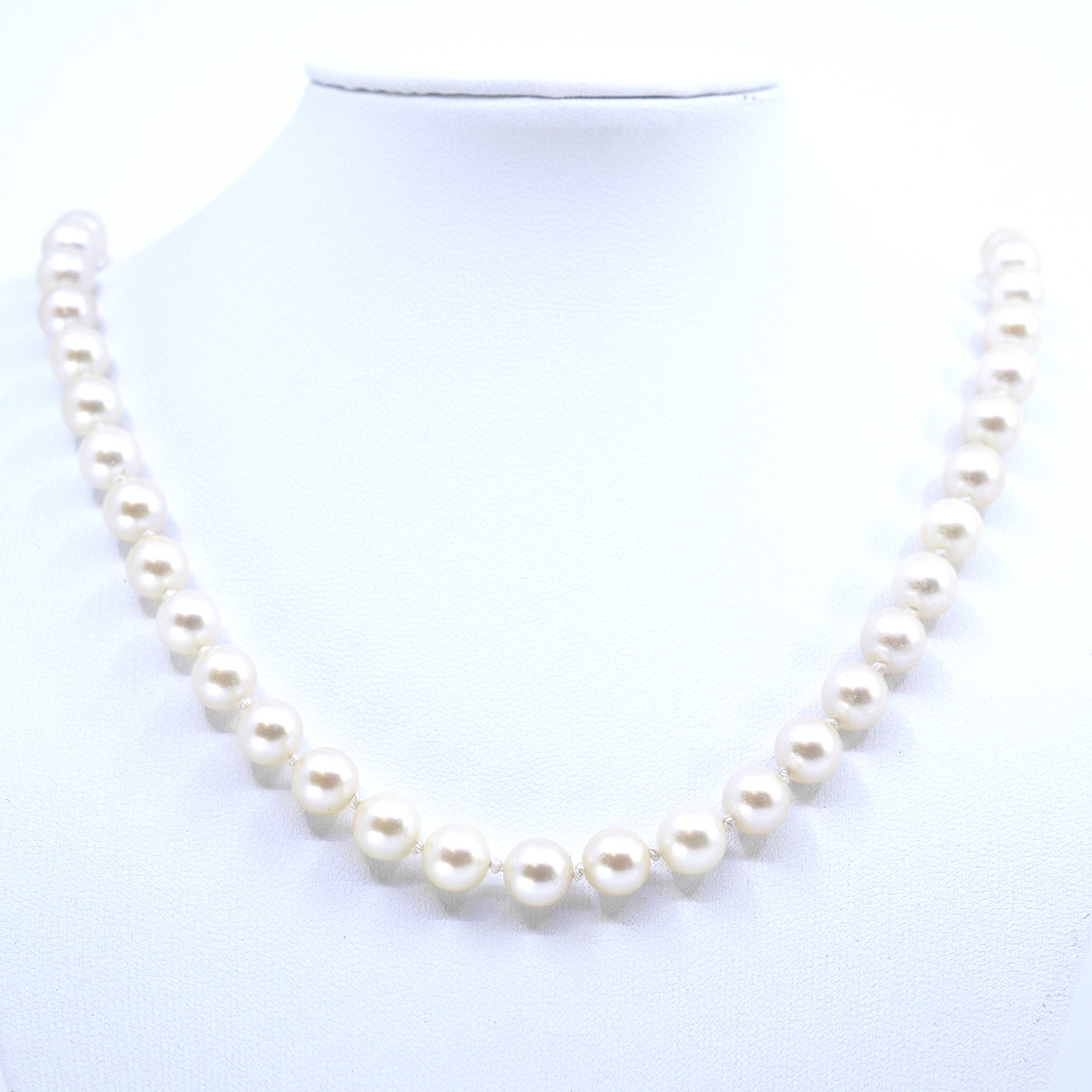 Collier med odlade saltvattenpärlor & guldlås