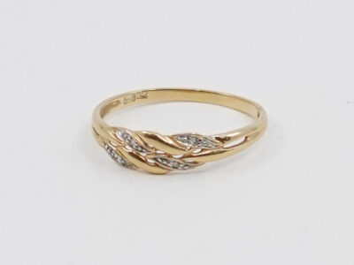Ring med stenar