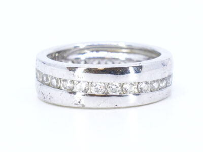 Silverring med stenar