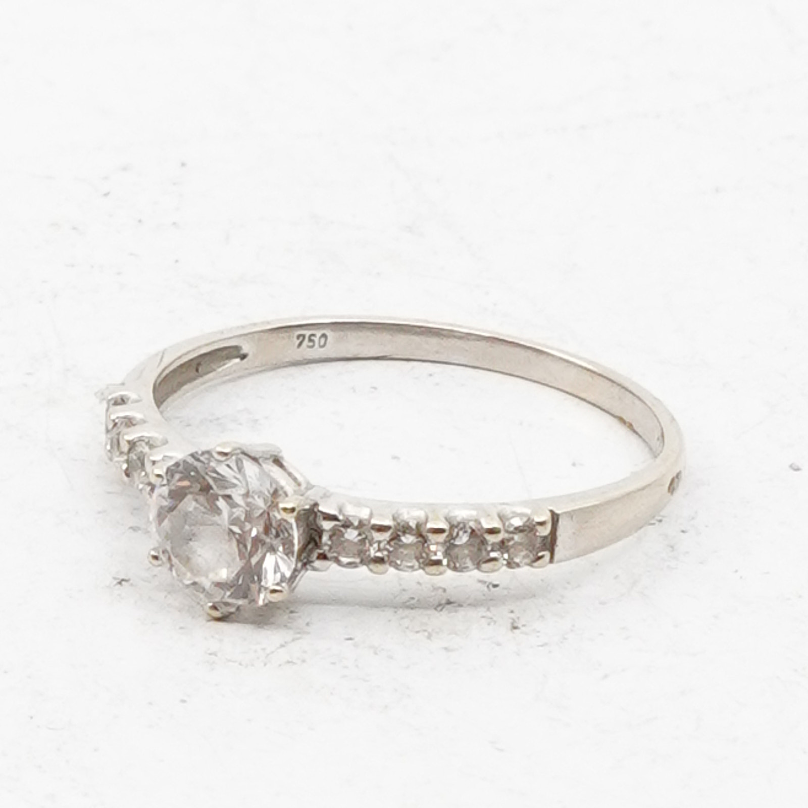 Ring Vitguld 18K