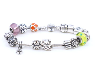 Armband Pandora S925 med berlocker
