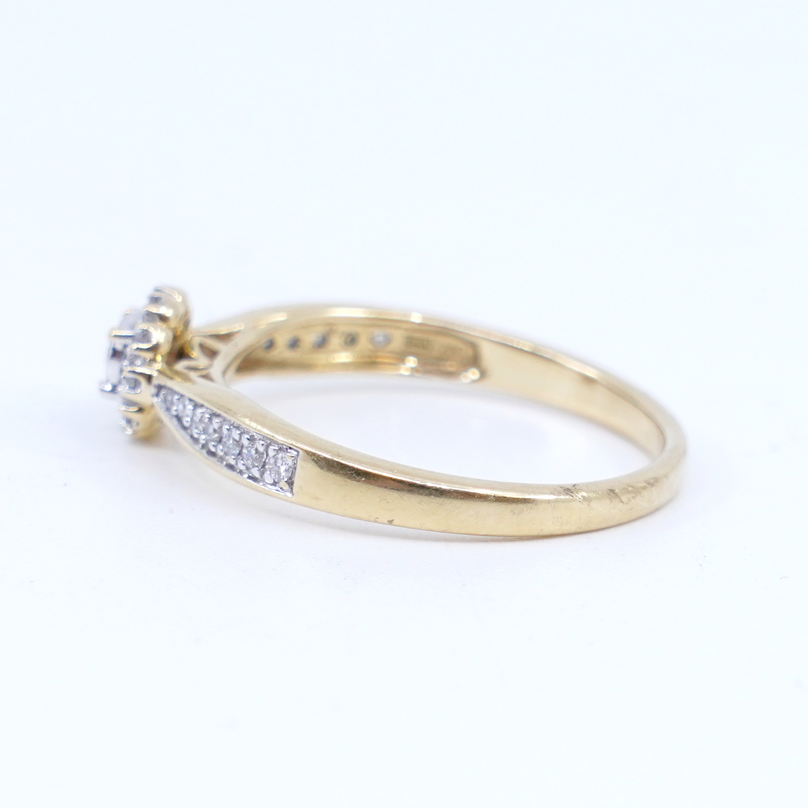 Ring Guld 18K med diamanter 25xca0,005-0,03ct