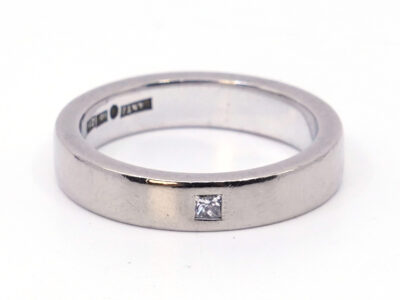 Ring Vitguld 18K med sten