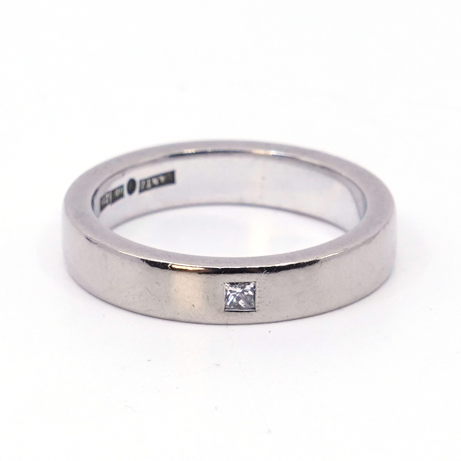 Ring Vitguld 18K med sten