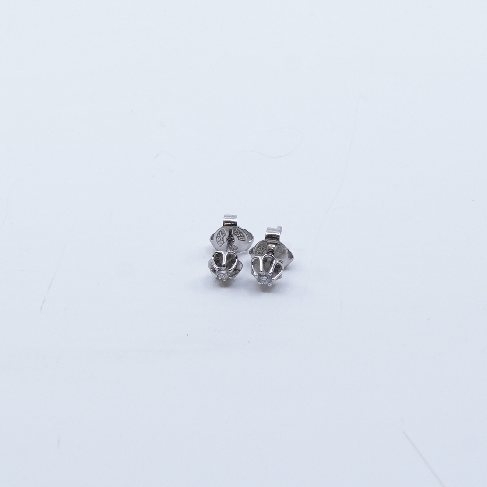 Örhängen vitguld 18K