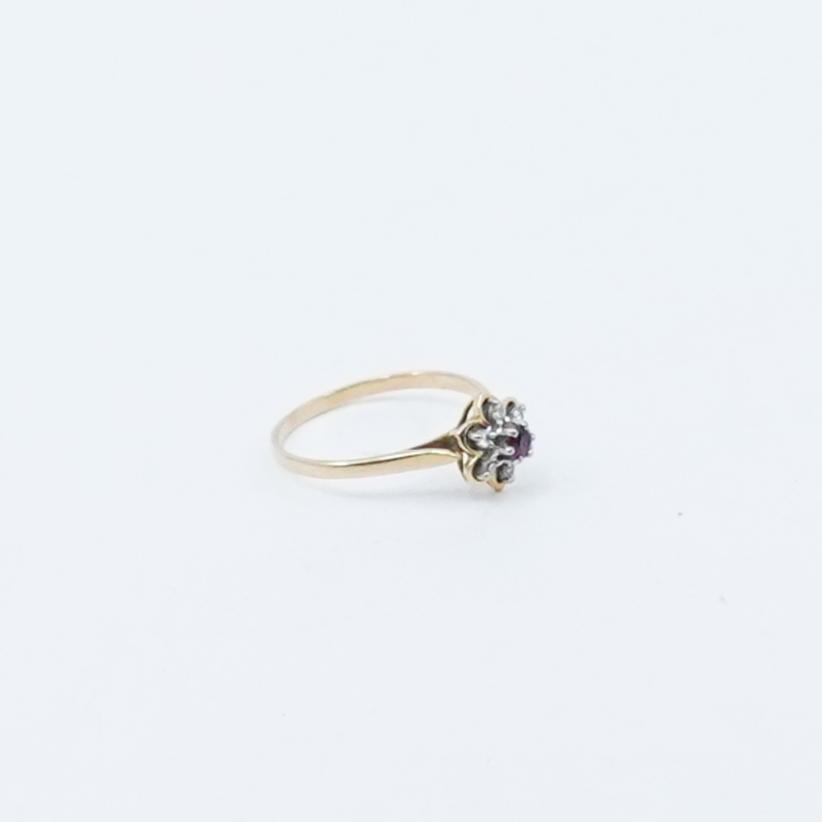 Ring med Vita
