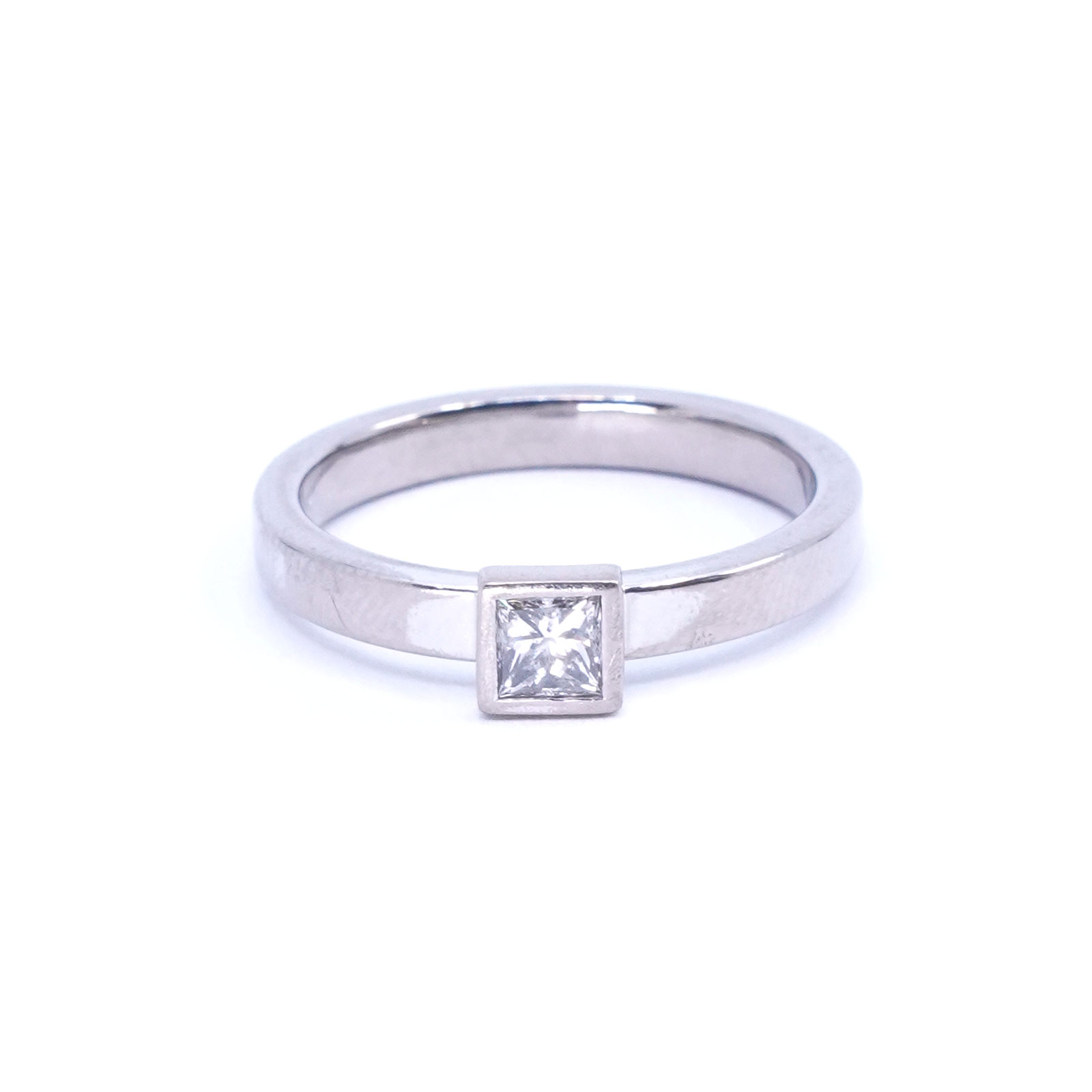 Ring Vitguld 18K