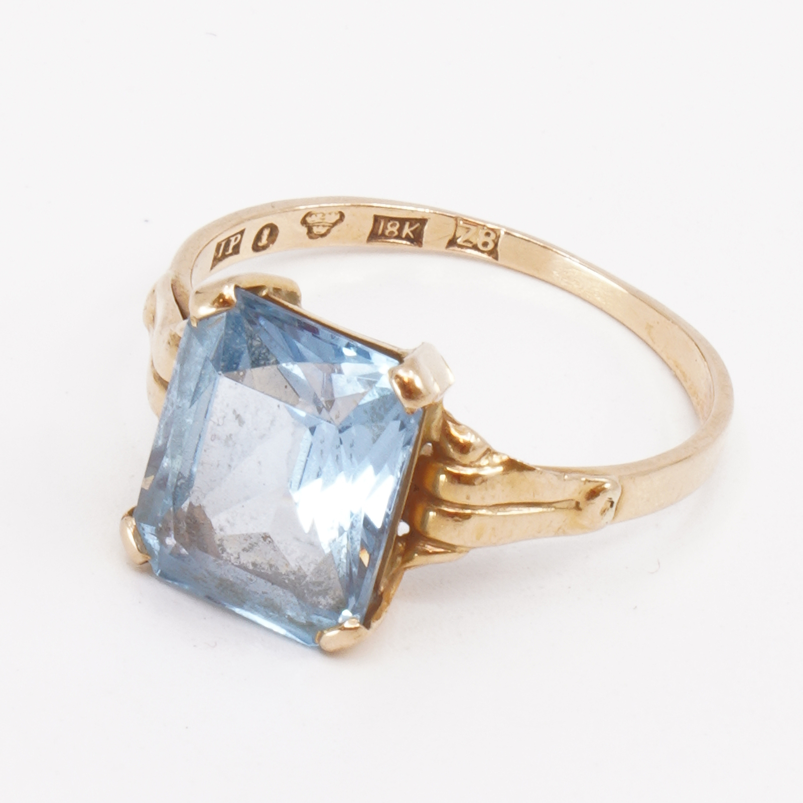 Ring Guld 18K brv2,9g Ø18 med sten