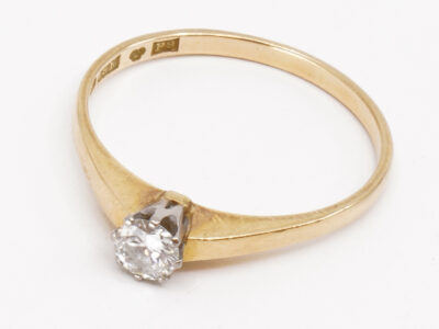 Ring Guld 18K 1,9g Ø17¾ vitguld med diamant ca0,23ct