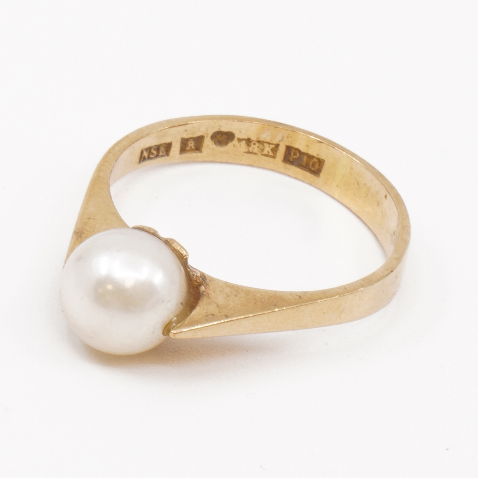 Ring Guld 18K Brv 2,7g Ø16½ med pärla Ø7mm