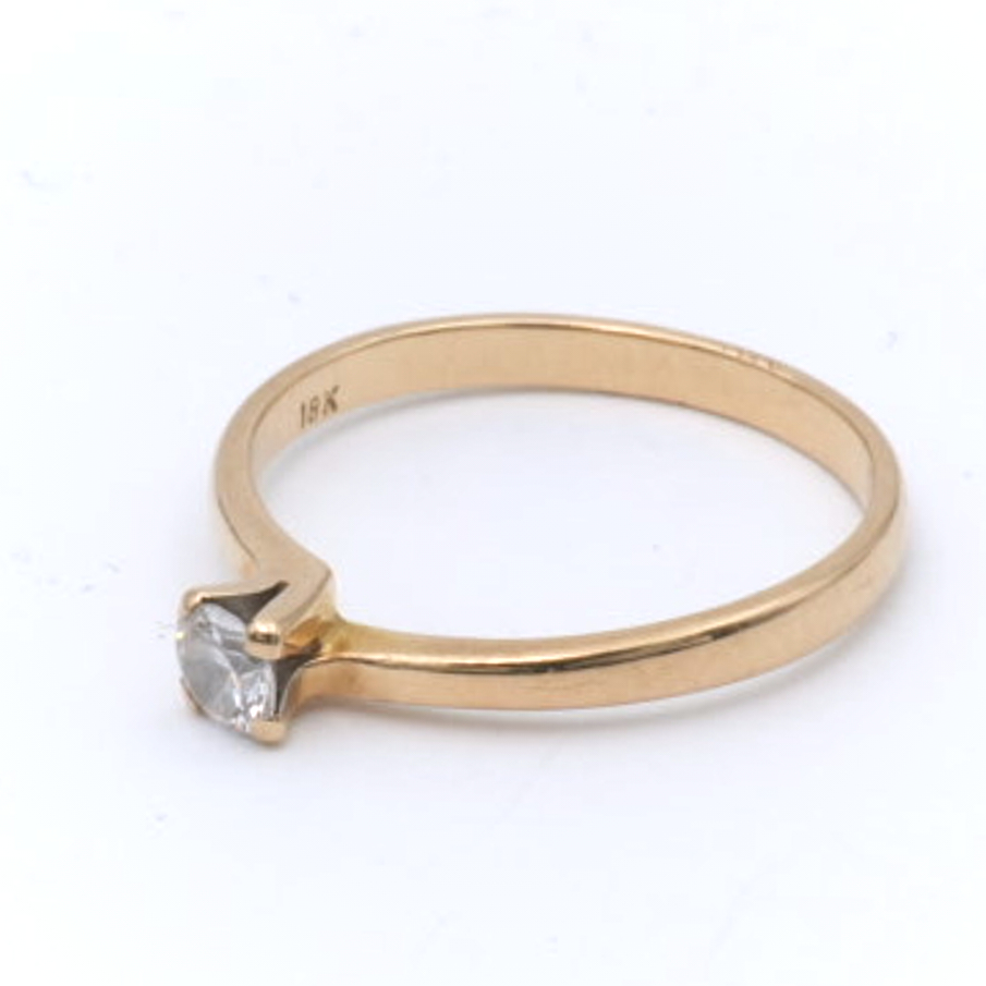 Ring Guld 18K med vit sten
