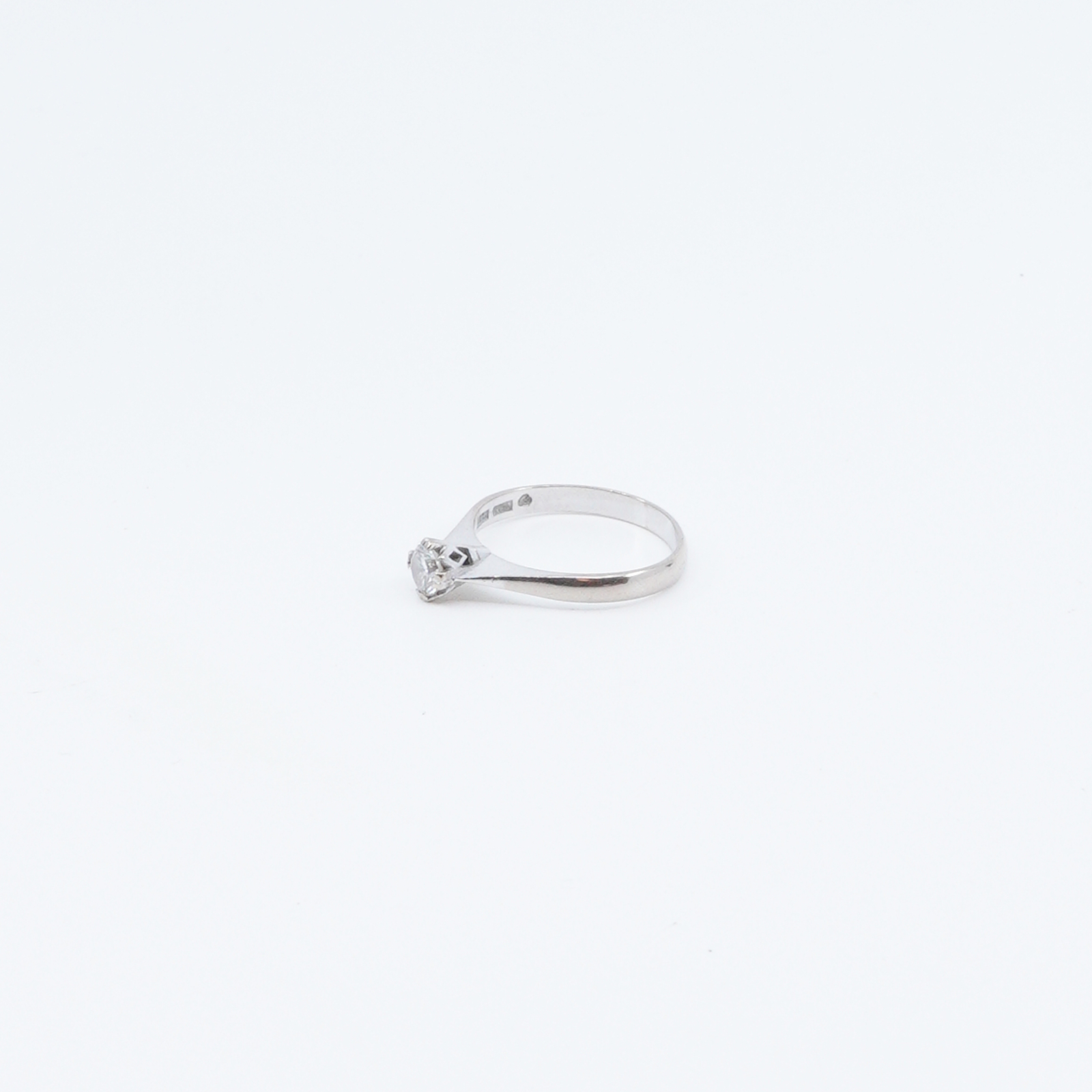 Ring Vitguld med diamant