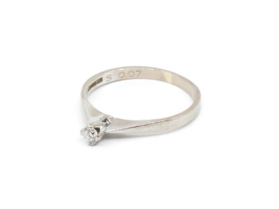 Ring Vitguld 18K Med diamant