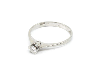 Ring Vitguld 18K Med diamant