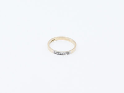 Ring med diamanter