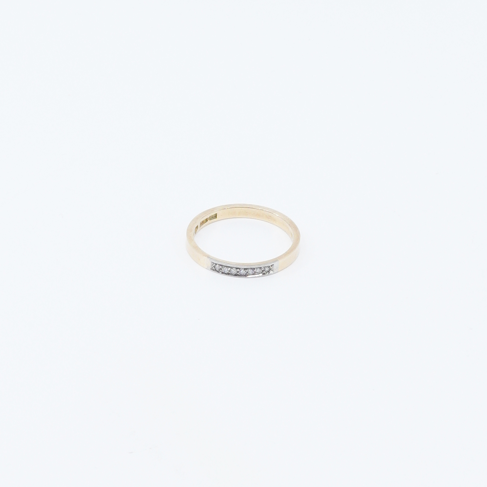 Ring med diamanter