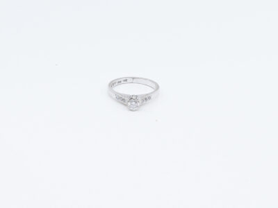 Ring Vitguld med diamanter