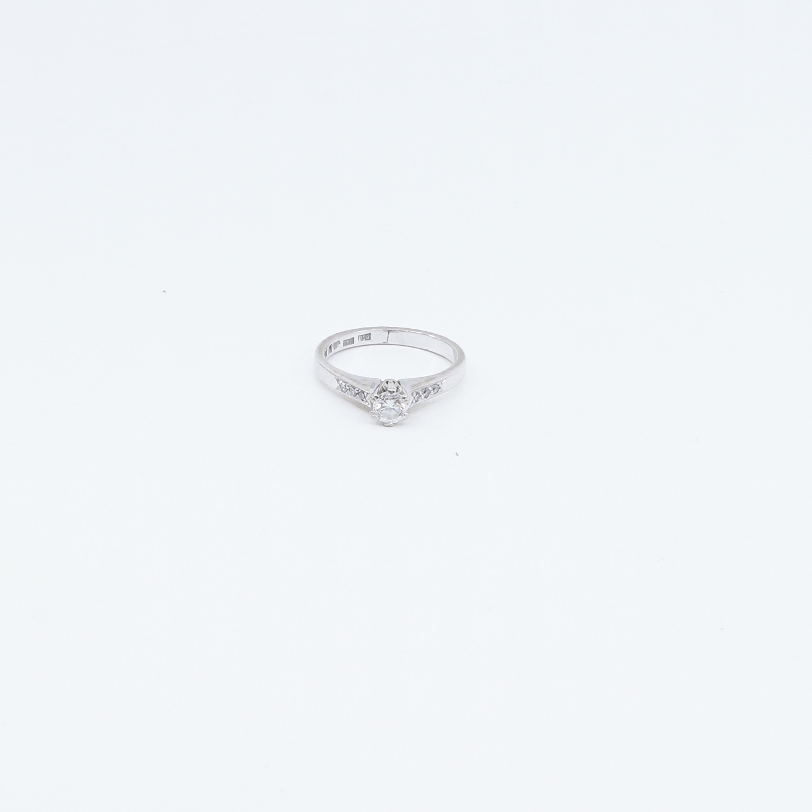Ring Vitguld med diamanter
