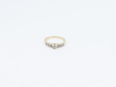 Ring med diamanter