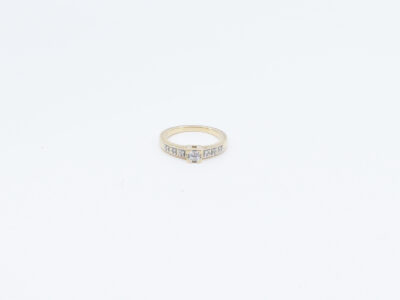 Ring med diamanter