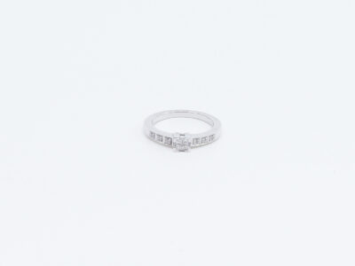 Ring Vitguld med diamanter