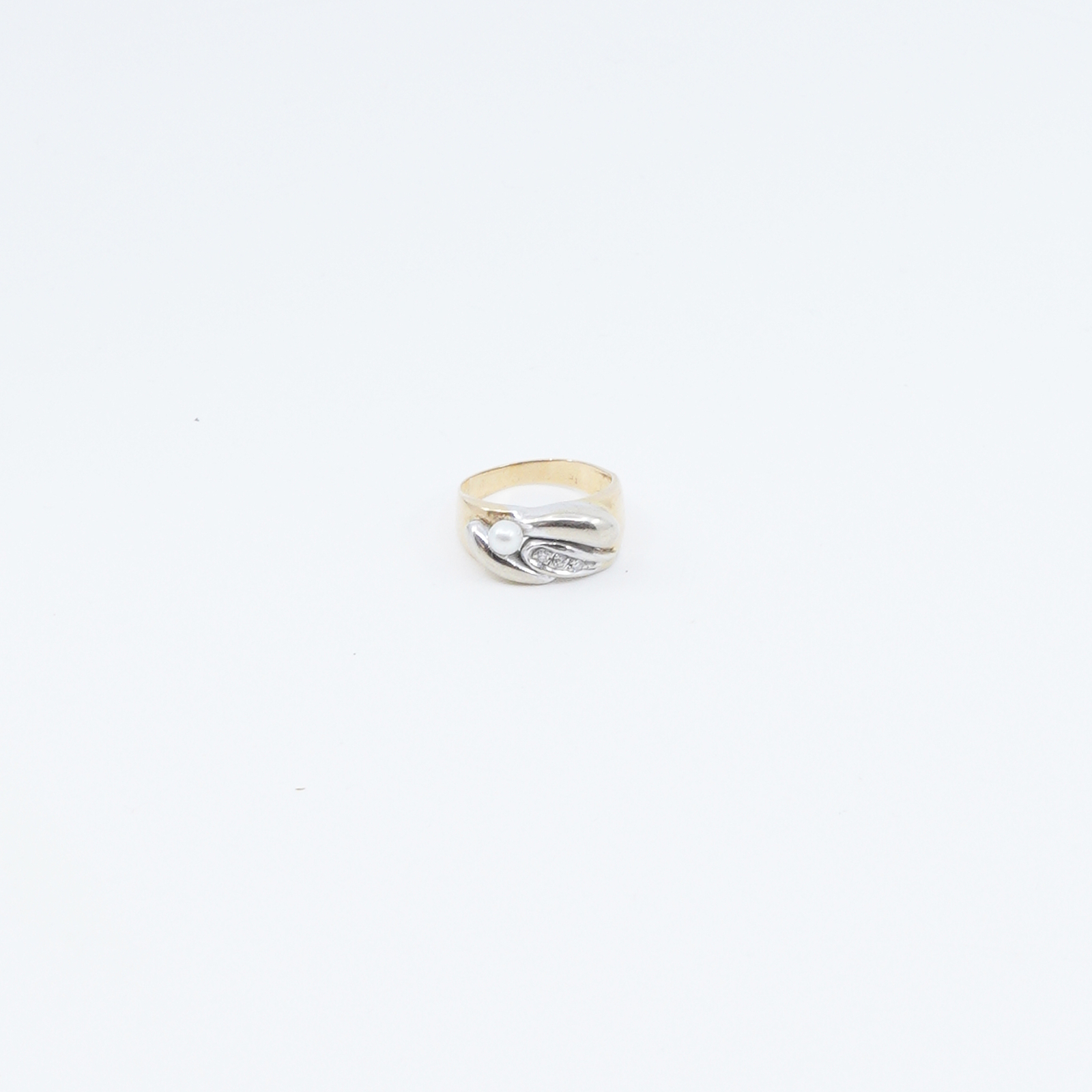 Ring tvåfärgad med pärla och diamanter