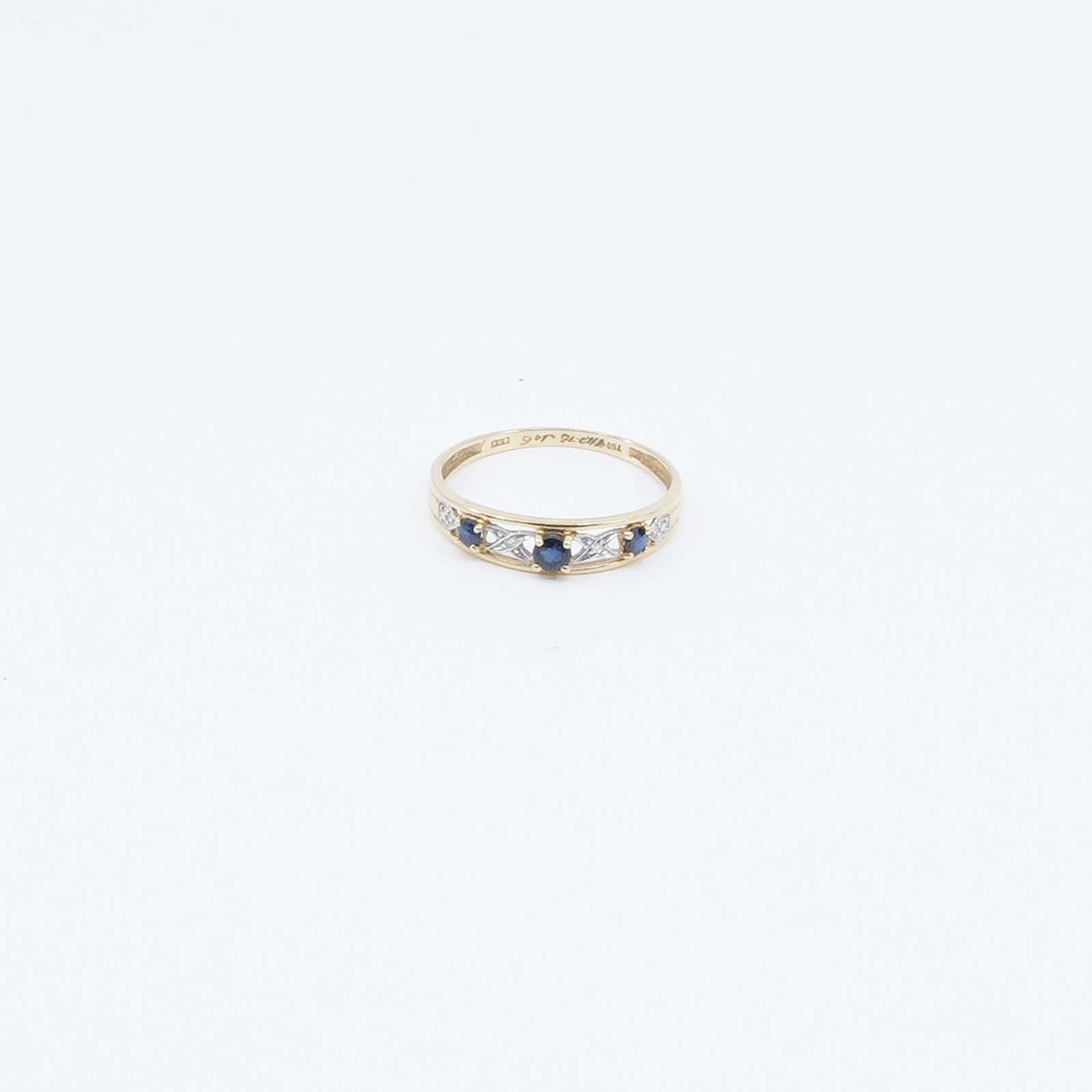 Ring med stenar