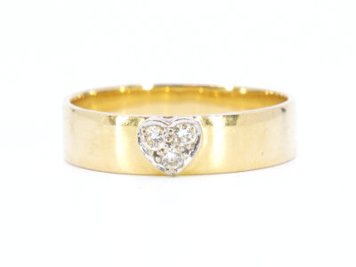 Ring med diamanter 3x totalt ca 0,12ct