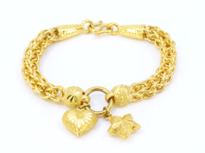 Armband (96,5%) med integrerade hängen